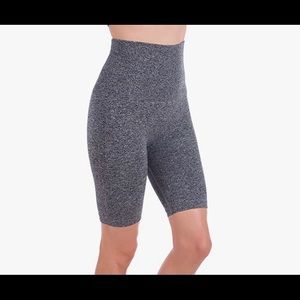 HOMMA Heather Grey Women's Tummy Control Bike/Yoga Shorts. Size L. Worn Once!